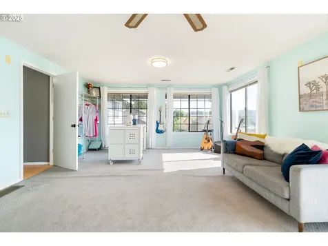 11178 SE Cranberry Loop Clackamas OR 97015
