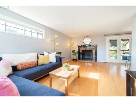 11178 SE Cranberry Loop Clackamas OR 97015