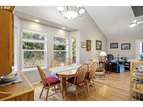 1732 E Sixth Avenue Sutherlin OR 97479