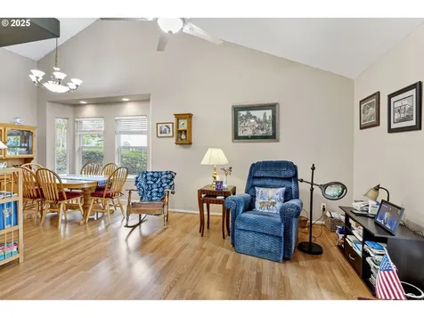 1732 E Sixth Avenue Sutherlin OR 97479