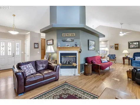 1732 E Sixth Avenue Sutherlin OR 97479
