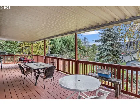 1732 E Sixth Avenue Sutherlin OR 97479