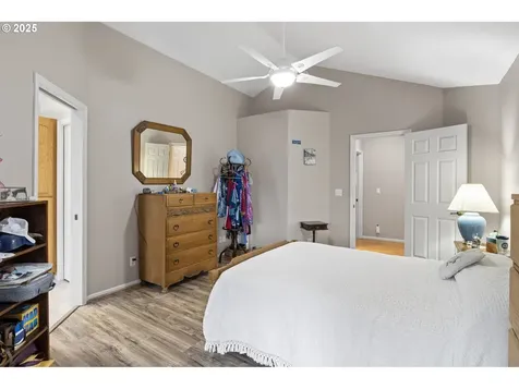 1732 E Sixth Avenue Sutherlin OR 97479