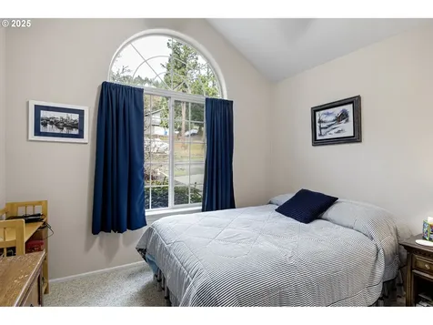 1732 E Sixth Avenue Sutherlin OR 97479