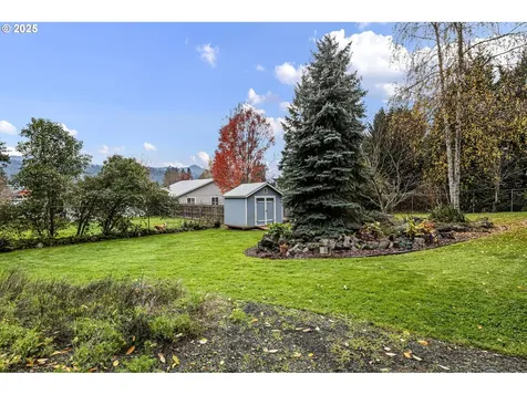 1732 E Sixth Avenue Sutherlin OR 97479
