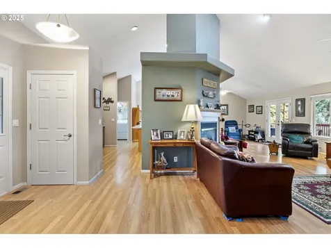 1732 E Sixth Avenue Sutherlin OR 97479
