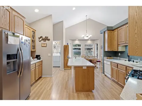 1732 E Sixth Avenue Sutherlin OR 97479