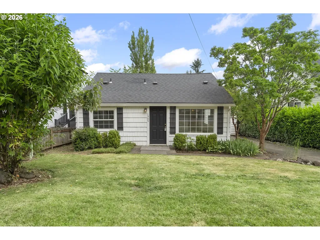 1305 Spruce Street Lake Oswego OR 97034