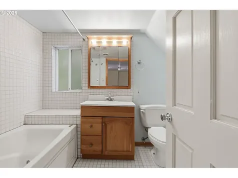 80/82 NW Columbia Avenue Stevenson WA 98648