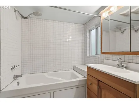 80/82 NW Columbia Avenue Stevenson WA 98648