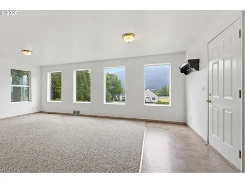 80/82 NW Columbia Avenue Stevenson WA 98648