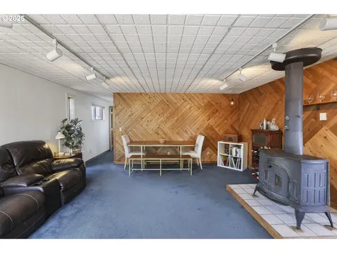 331 NE Bridgeton Portland OR 97211