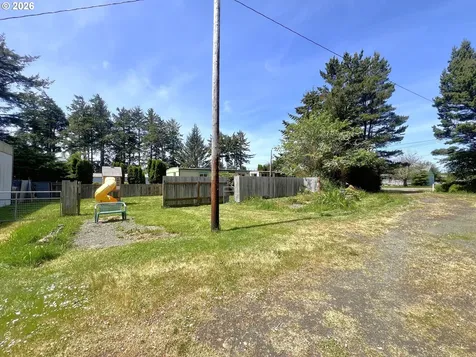 90884 Hollywood Lane Coos Bay OR 97420