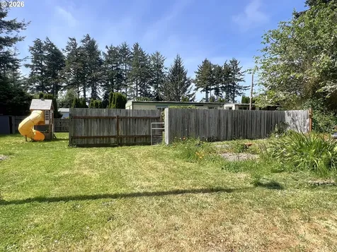 90884 Hollywood Lane Coos Bay OR 97420