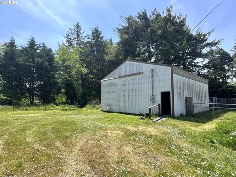 90884 Hollywood Lane Coos Bay OR 97420