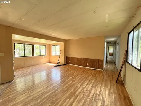 90884 Hollywood Lane Coos Bay OR 97420