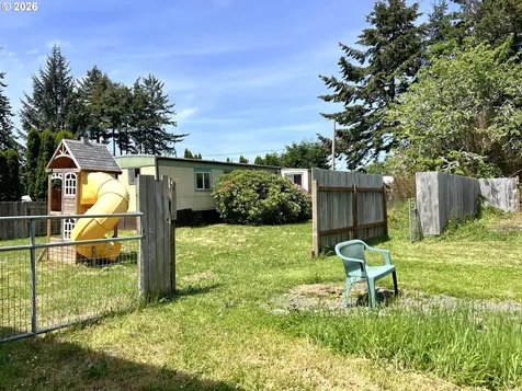 90884 Hollywood Lane Coos Bay OR 97420