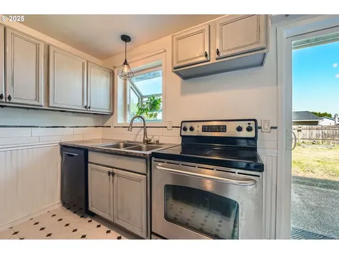 7308 NE 125th Avenue Vancouver WA 98682