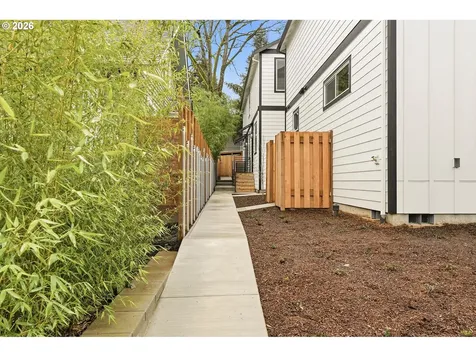 532 S Texas Street Portland OR 97219