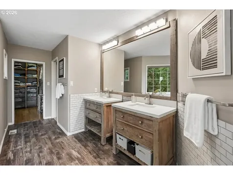 2828 NW Ariel Terrace Portland OR 97210