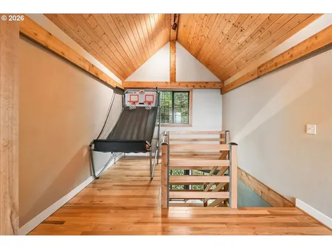 2828 NW Ariel Terrace Portland OR 97210