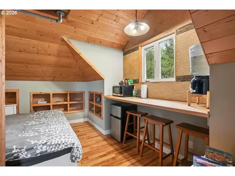 2828 NW Ariel Terrace Portland OR 97210
