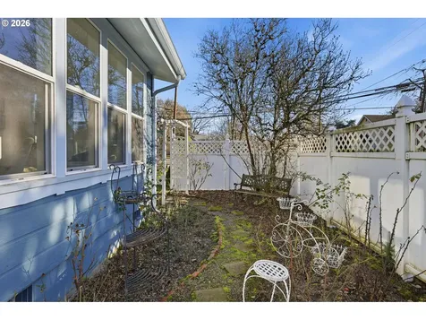 429 S Main Street Newberg OR 97132