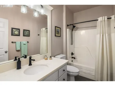 1390 NE 11th Avenue Canby OR 97013