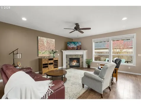 1390 NE 11th Avenue Canby OR 97013
