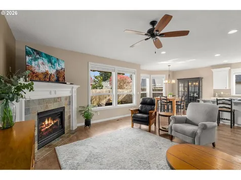 1390 NE 11th Avenue Canby OR 97013