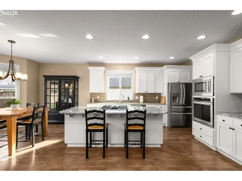 1390 NE 11th Avenue Canby OR 97013