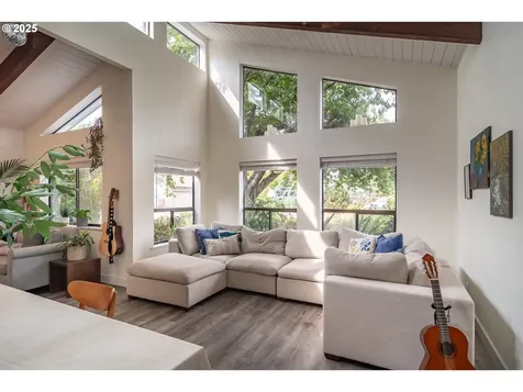 1660 NW Youngwood Court Roseburg OR 97471
