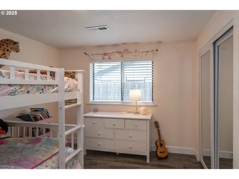 1660 NW Youngwood Court Roseburg OR 97471