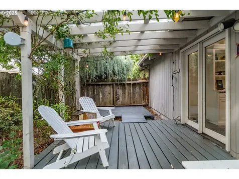 1660 NW Youngwood Court Roseburg OR 97471