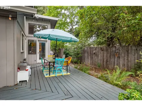 1660 NW Youngwood Court Roseburg OR 97471