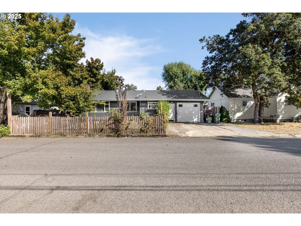 408 N 8th Street Cottage Grove OR 97424