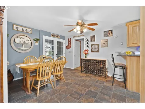 408 N 8th Street Cottage Grove OR 97424