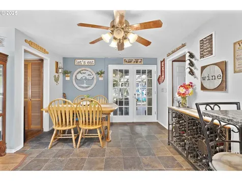 408 N 8th Street Cottage Grove OR 97424