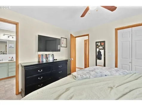 408 N 8th Street Cottage Grove OR 97424