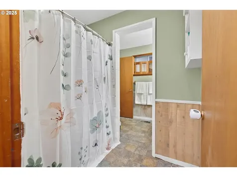 408 N 8th Street Cottage Grove OR 97424