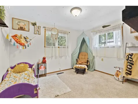 408 N 8th Street Cottage Grove OR 97424