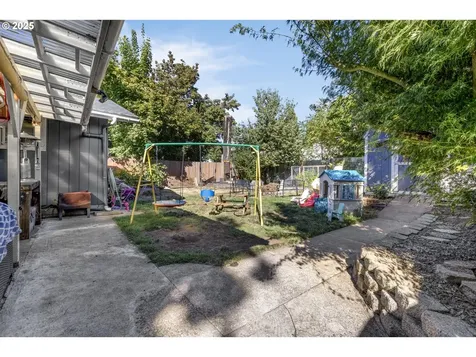 408 N 8th Street Cottage Grove OR 97424