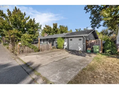 408 N 8th Street Cottage Grove OR 97424