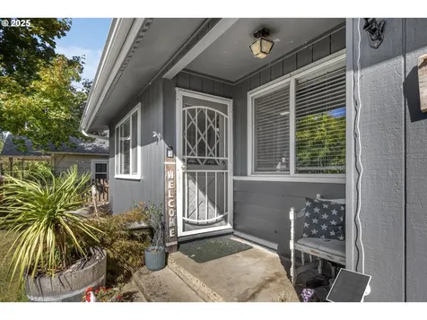 408 N 8th Street Cottage Grove OR 97424