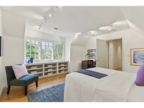 9938 NW Abbey Road Portland OR 97229