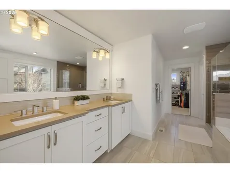 4558 NW 133rd Avenue Portland OR 97229
