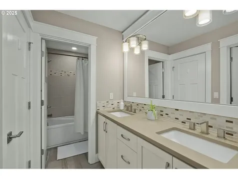 4558 NW 133rd Avenue Portland OR 97229