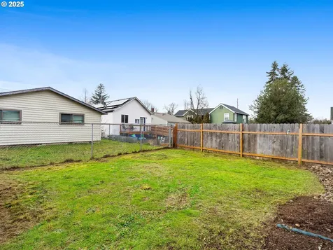 6119 SE 87th Avenue Portland OR 97266
