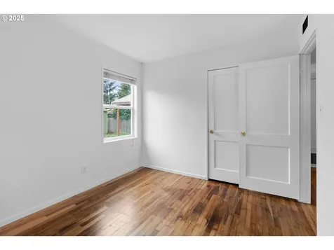 8030 SE Cora Street Portland OR 97206