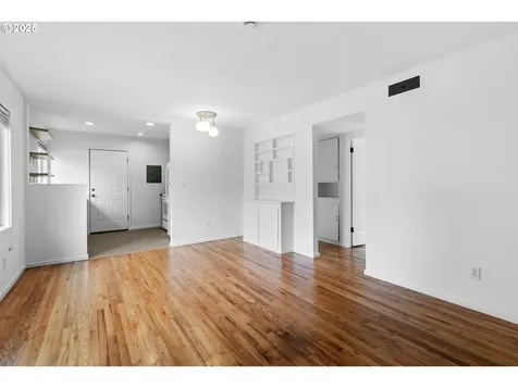 8030 SE Cora Street Portland OR 97206